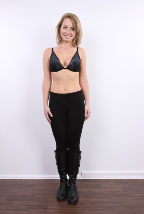 Blonde girl Jana decides to try her hand at naked modeling in photo audition