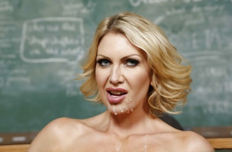 Teacher with full lips Leigh Darby get some tasty thick sperm