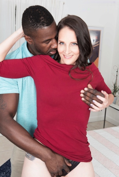 Brunette lady Christina Sapphire drips cum from her twat after interracial sex