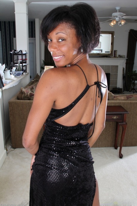 Arousing amateur MILF Jayden doffs her black dress and flaunts her brown muff