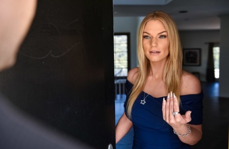 Cheating MILF Rachael Cavalli enjoying wild sex while her husband is at work