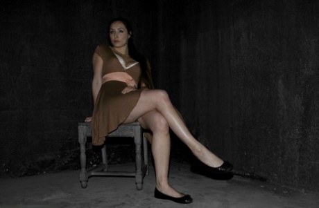 Device Bondage Sister Dee