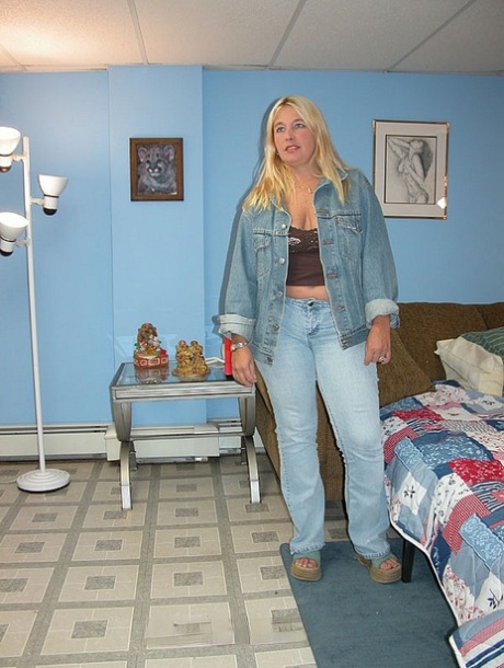 Chubby amateur Liisa strips, shows her big tits and toys her fat pussy